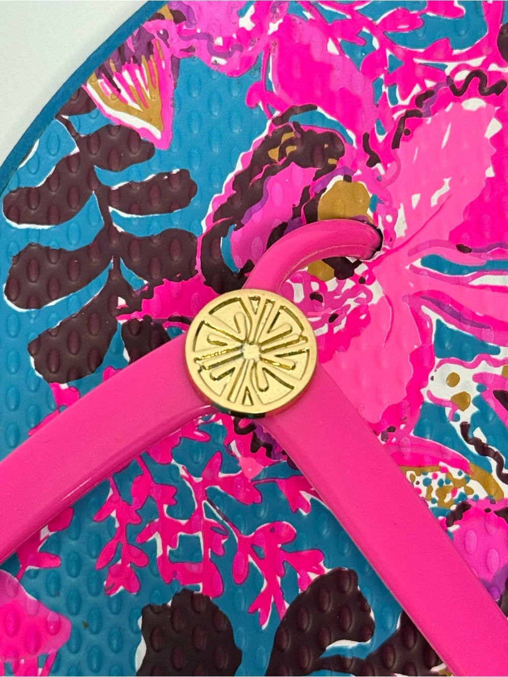 NWOT Lilly Pulitzer Pink Tropical Flip Flops Blue Rhapsody Orchid You Not 9/10 - Picture 3 of 4